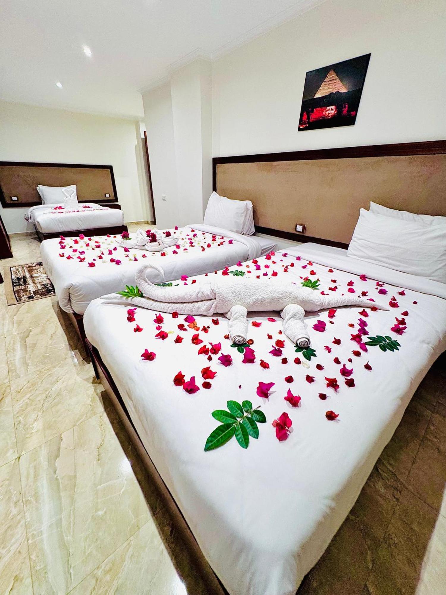 Flower Pyramids Inn Kafret el-Gabal Екстериор снимка