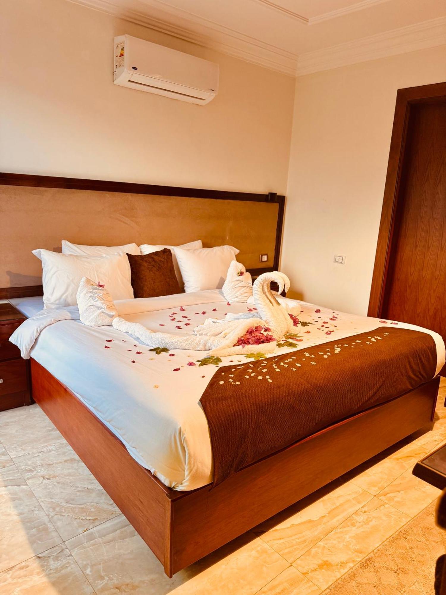 Flower Pyramids Inn Kafret el-Gabal Екстериор снимка